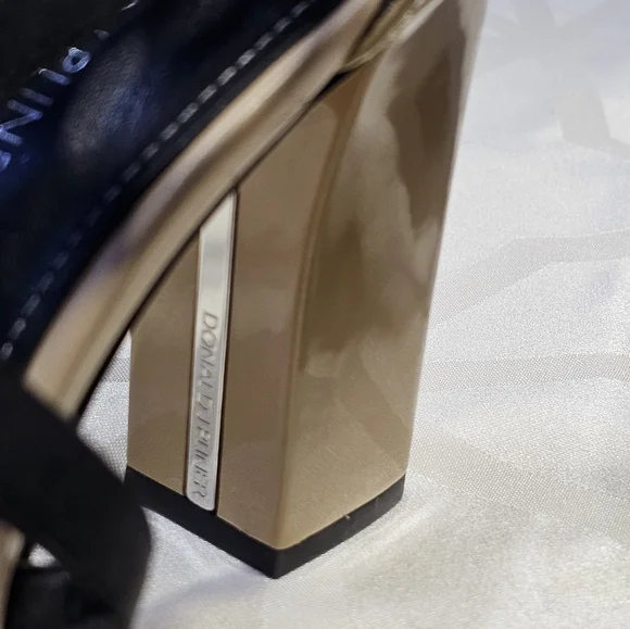 Donald Pliner Dress Sandals - Picture 7 of 7